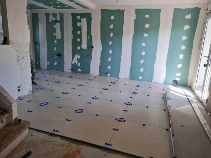 Un maçon spécialiste du second oeuvre à Toulon